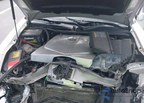 2005 Cadillac Cts Standard z USA, uszkodzony, nr VIN 1G6DP567050192481